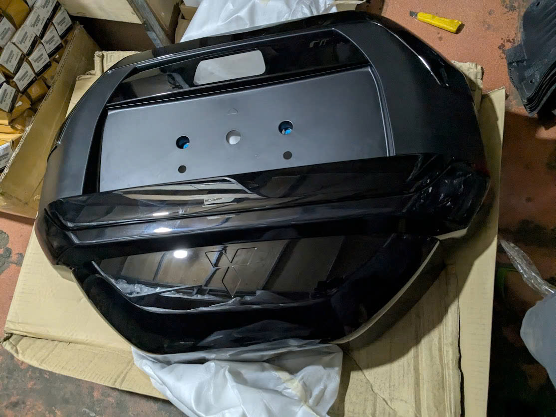 Chụp bọc, Ốp lốp dự phòng Mitsubishi Pajero v93