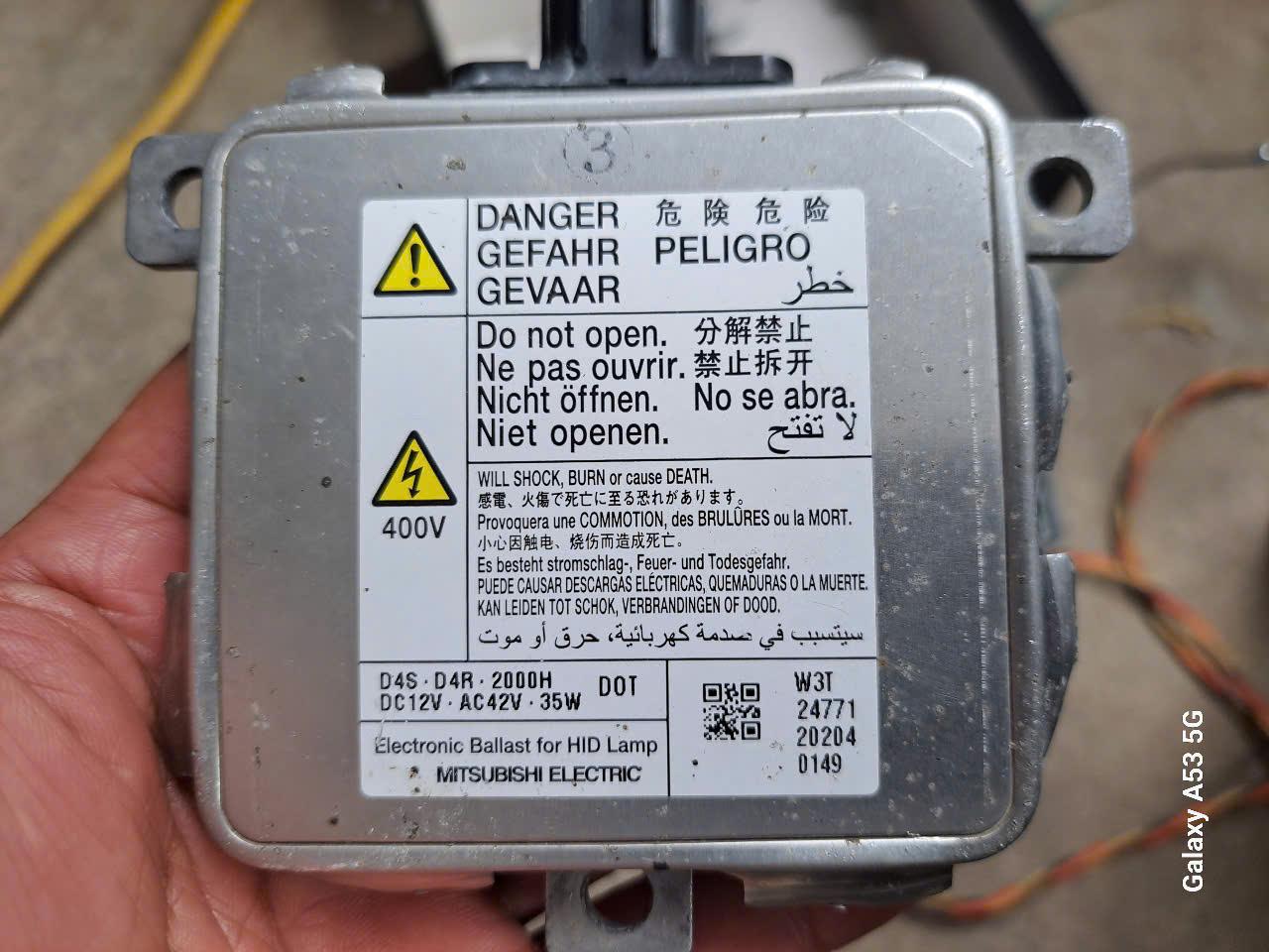 Hộp điều khiển đèn pha (ba lát) lắp bóng xe Mitsubishi Pajero v93 hàng bãi