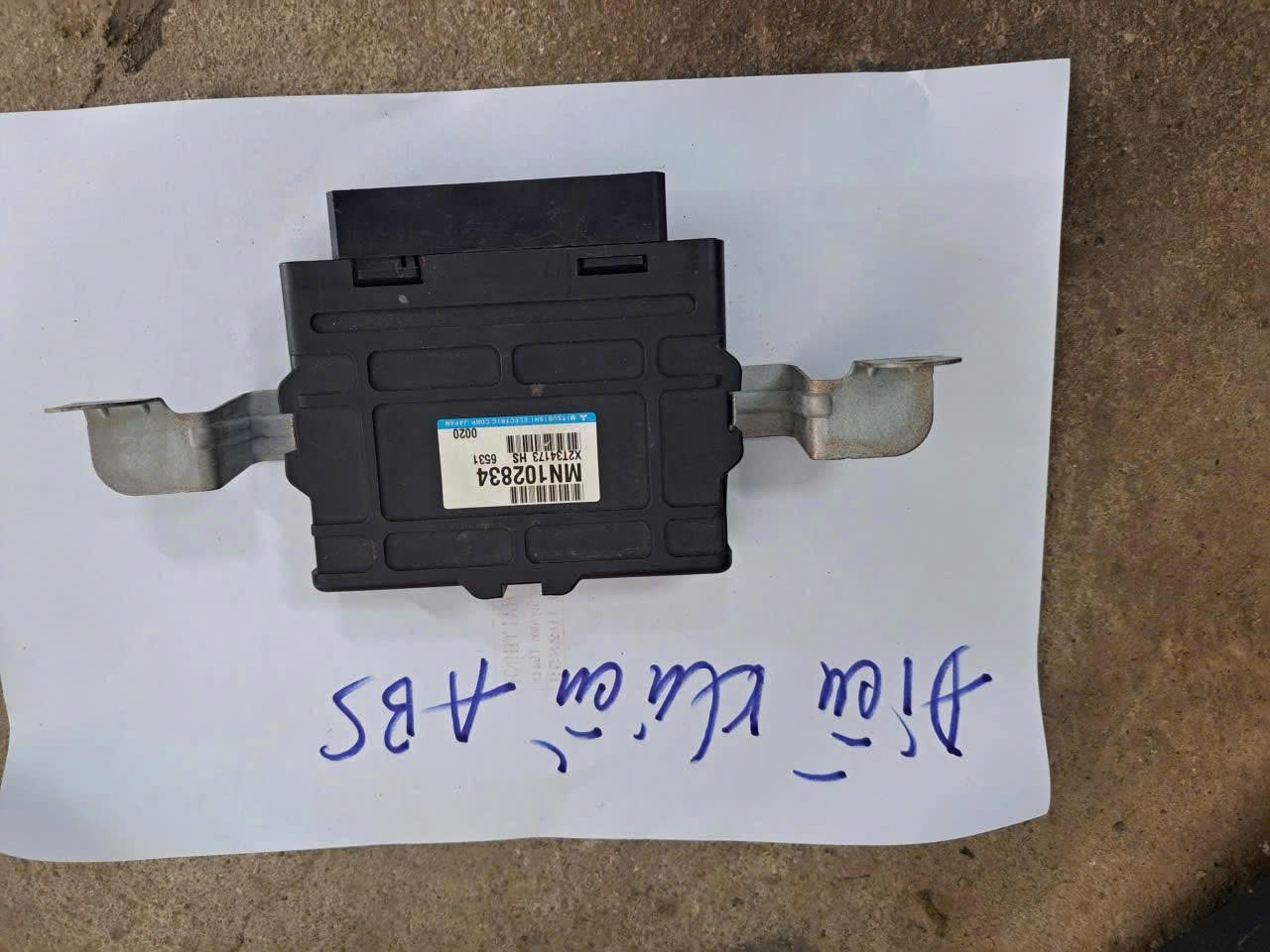 Hộp điều khiển phanh ABS xe Mitsubishi Pajero v93 | Hàng bãi