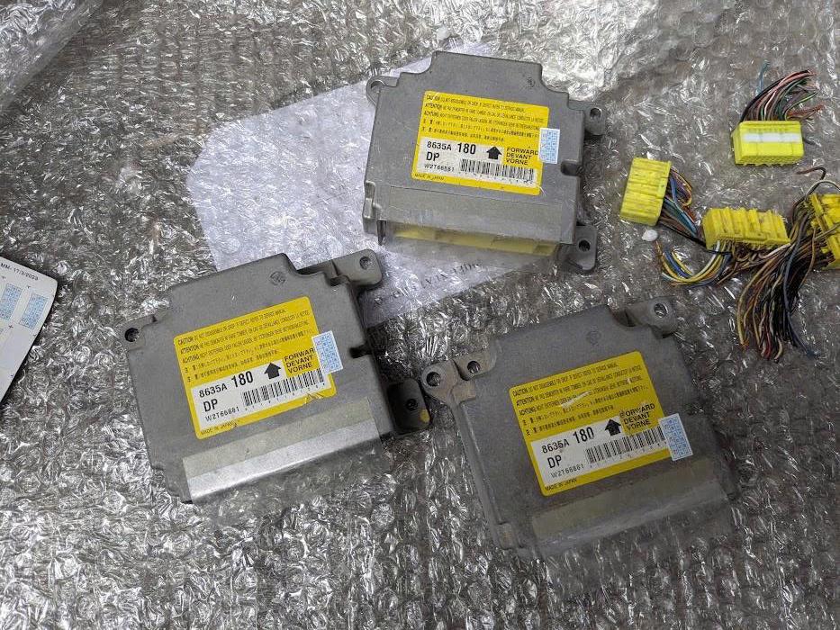 Hộp điều khiển túi khí xe Mitsubishi Pajero v93 | Hàng Bãi