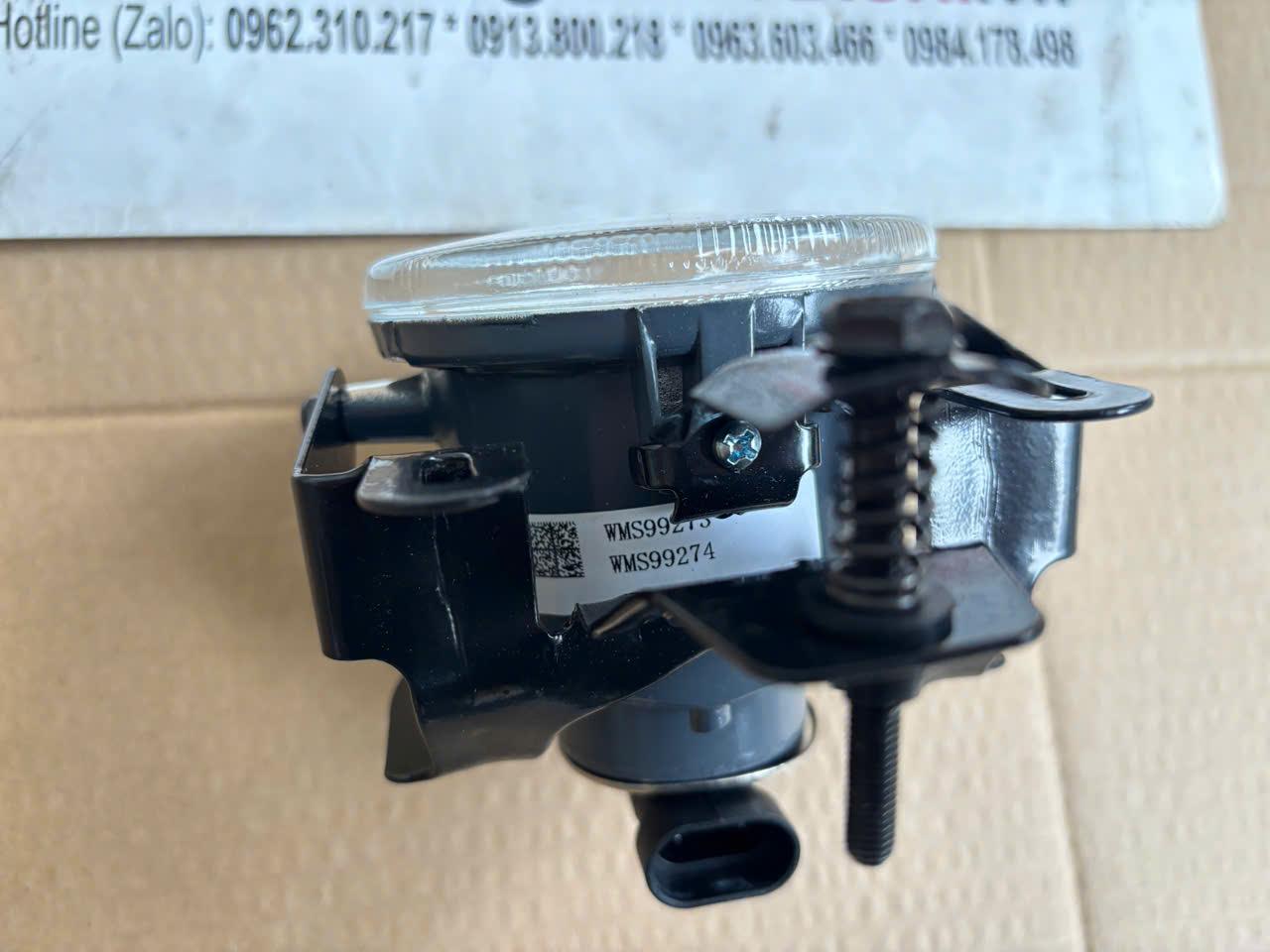 Đèn gầm, Đèn sương mù xe Mitsubishi Pajero Chở tiền ngân hàng V73, V6-3000 MN117111 Chính hãng Hiệu DEKO