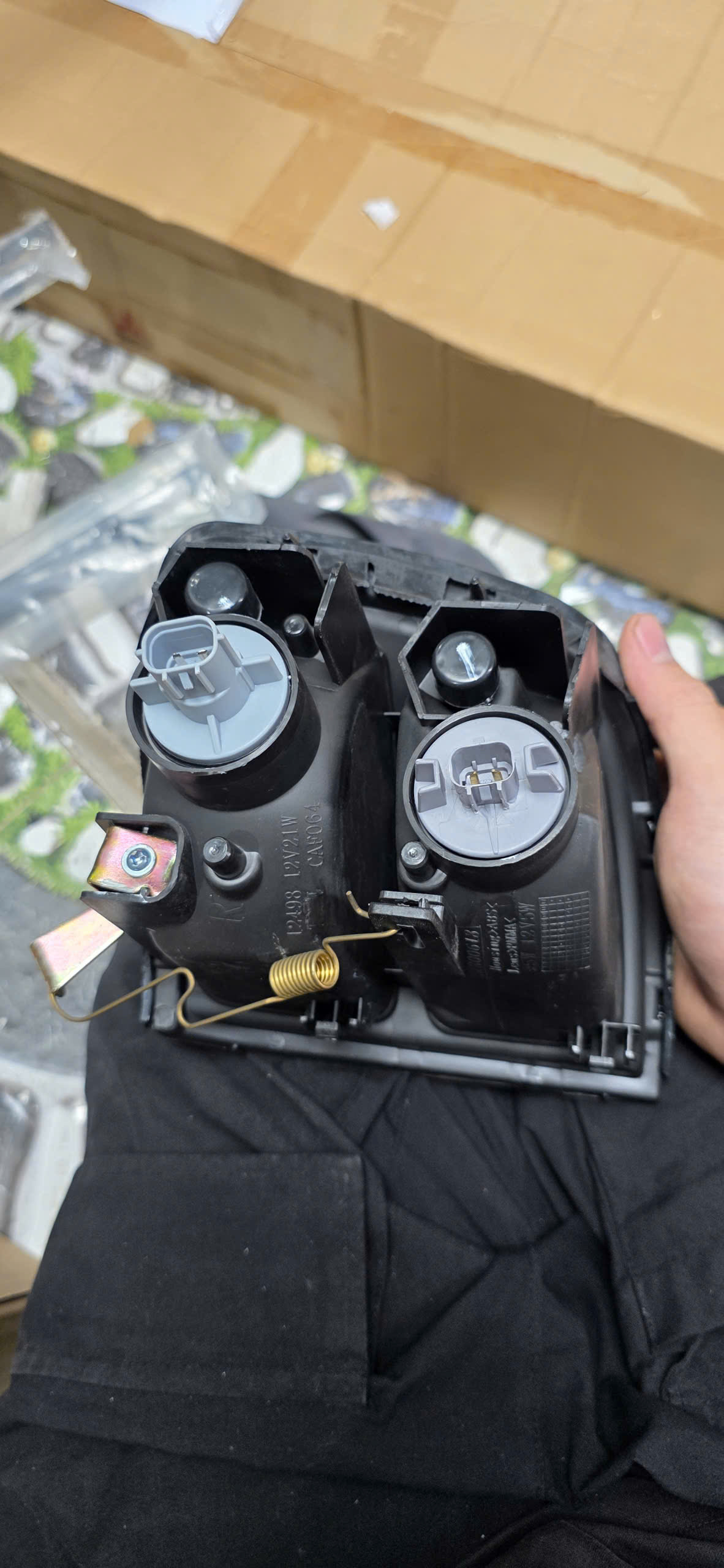 Đèn xi nhan màu trắng  Mitsubishi Pajero v45 v6-3500 6g74 OEM