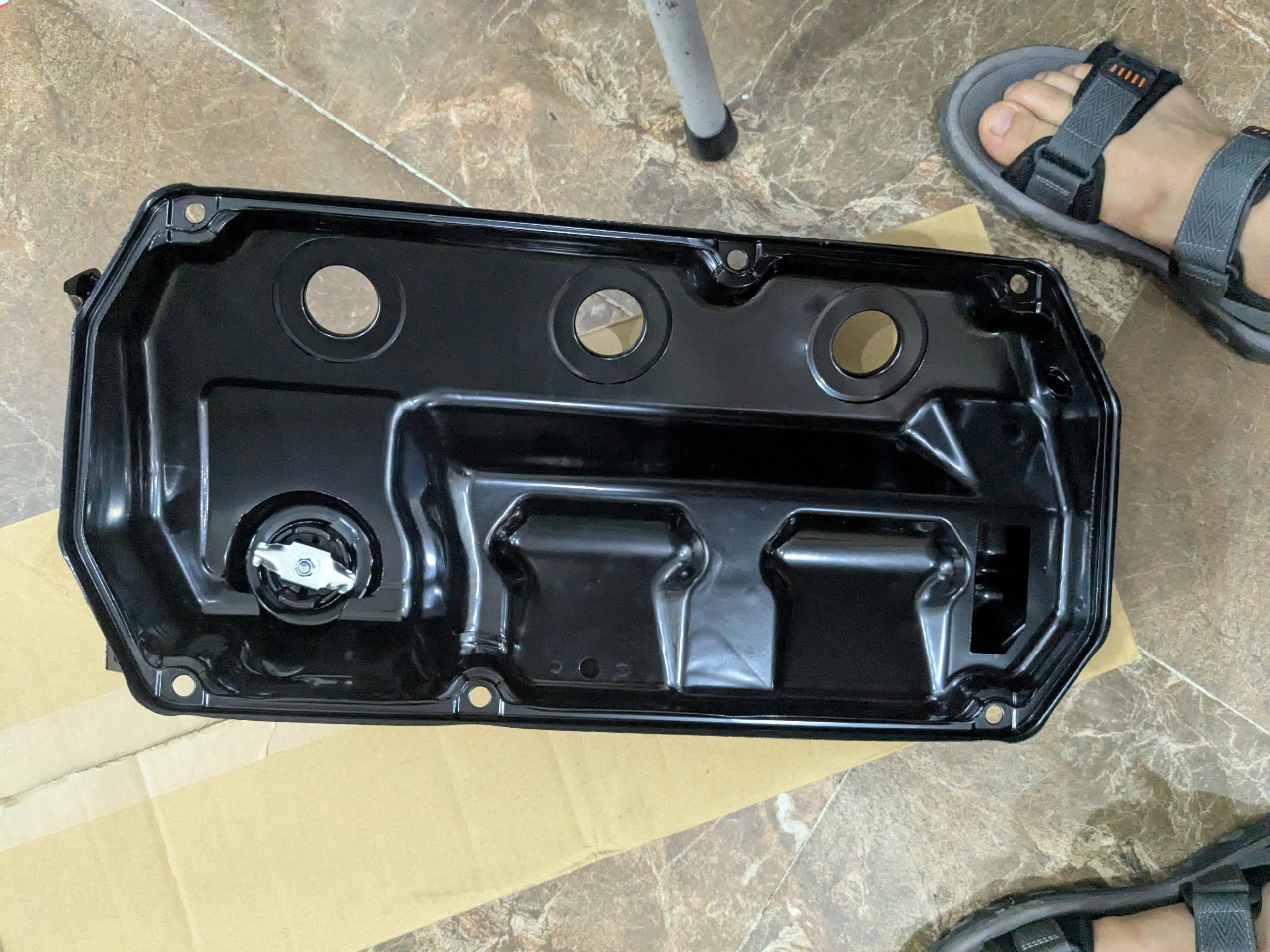 Nắp đậy dàn cò Xe Mitsubishi Pajero v93 2006-2021, Mitsubishi Pajero v73 2003-2010 động cơ 3.0 6G72 1035A693 MD331652 1035A692 MD371756