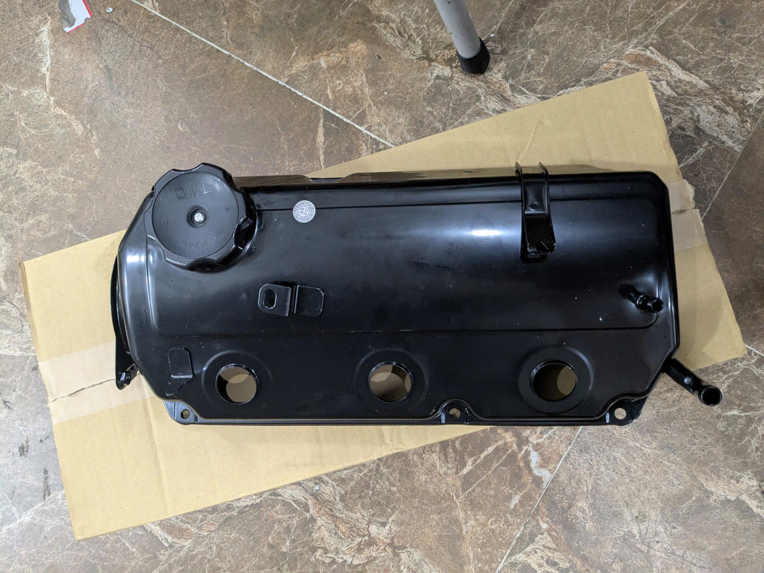 Nắp đậy dàn cò Xe Mitsubishi Pajero v93 2006-2021, Mitsubishi Pajero v73 2003-2010 động cơ 3.0 6G72 1035A693 MD331652 1035A692 MD371756