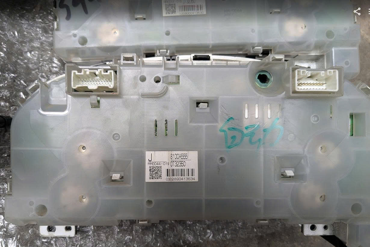 Đồng hồ táp lô xe Pajero ngân hàng V93 V97 V87 hàng bãi