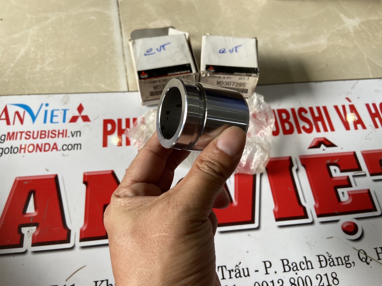 Piston phanh sau xe Mitsubishi Pajero Sport