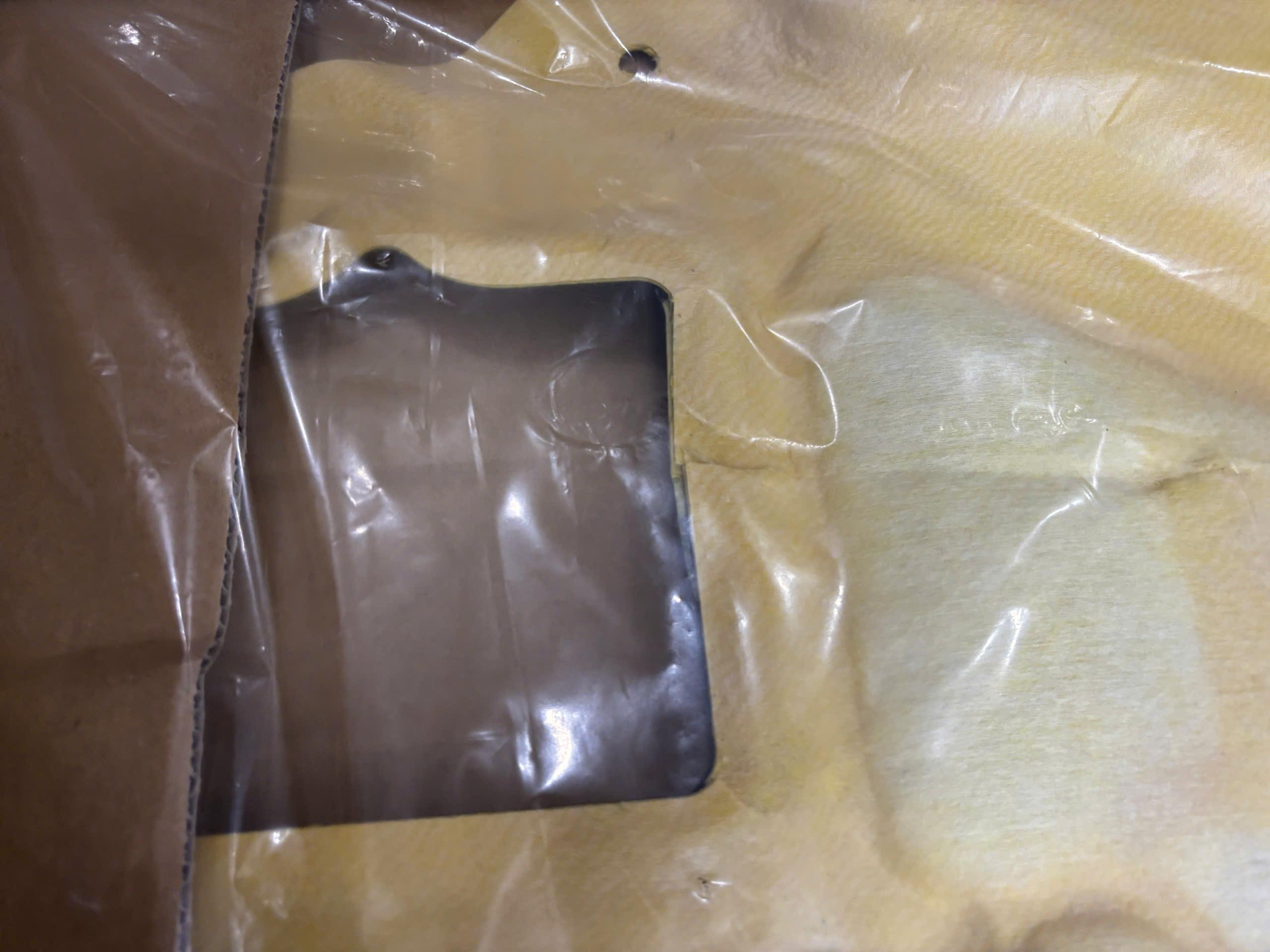 Thanh lý Tấm Cách nhiệt capo trước Mitsubishi Pajero V93 2007-2010 01/04/2026