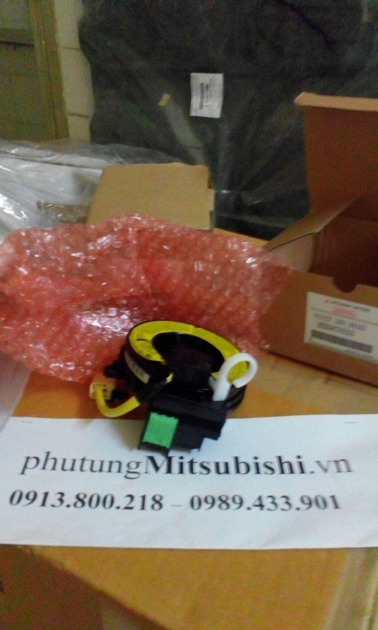 Cáp còi vòng dây túi khí xe Mitsubishi Triton