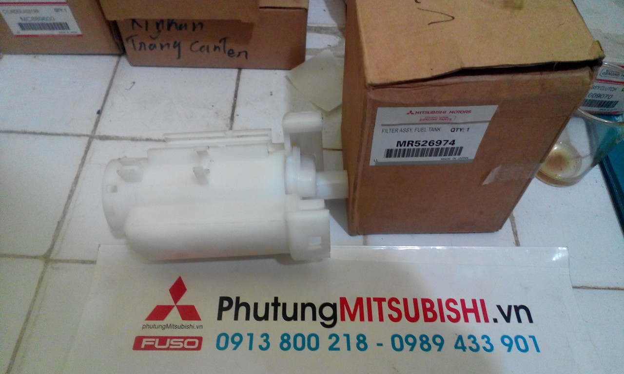 Lọc xăng xe Mitsubishi Pajero V73