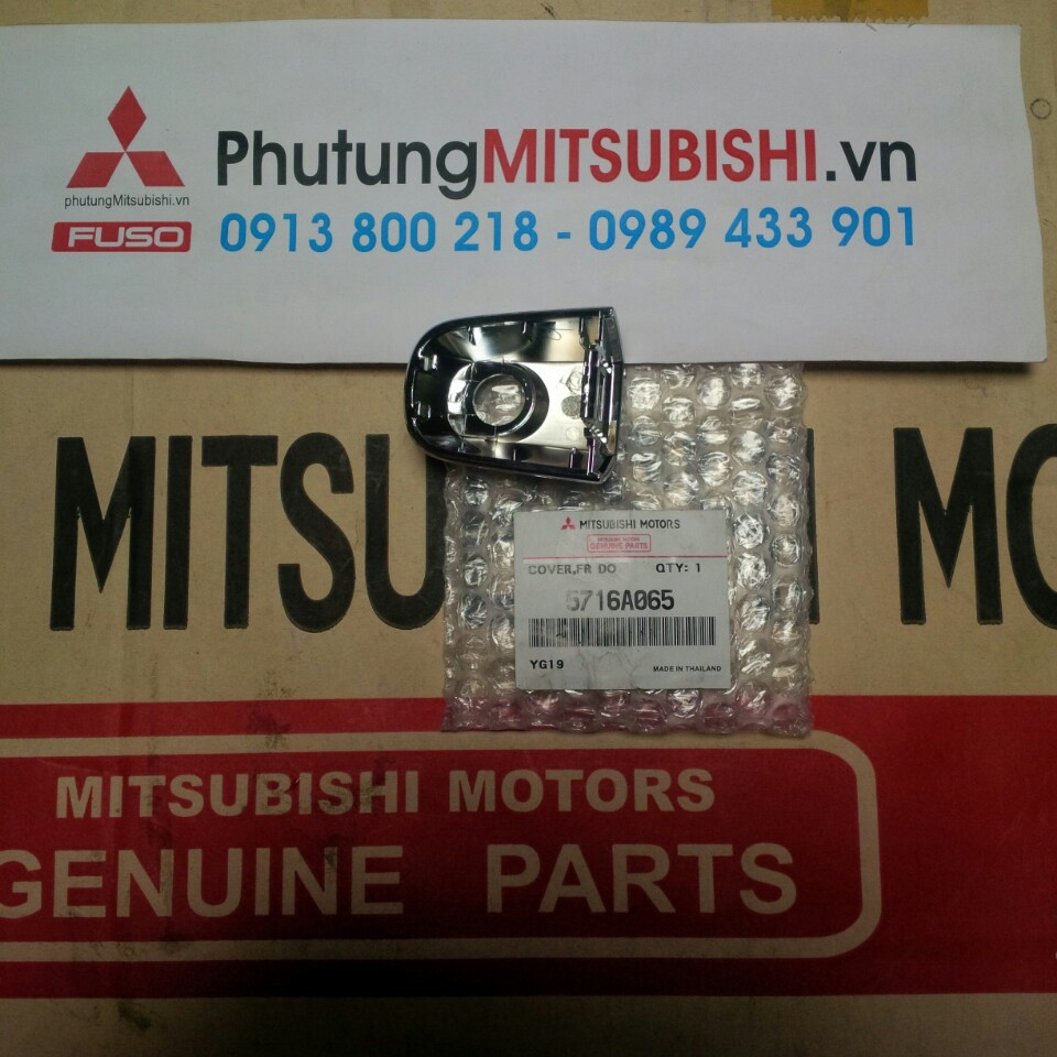Ốp tay mở cửa xe Mitsubishi Triton
