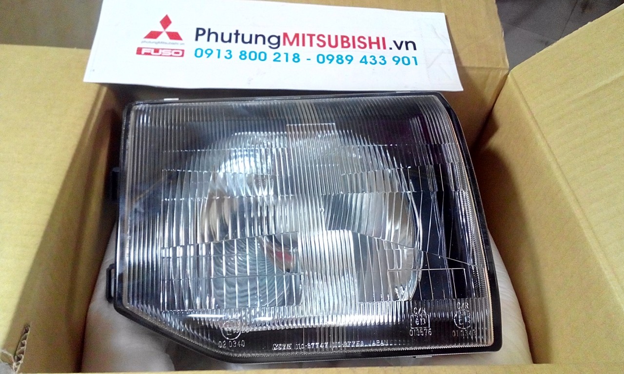 Đèn pha xe Mitsubishi Pajero