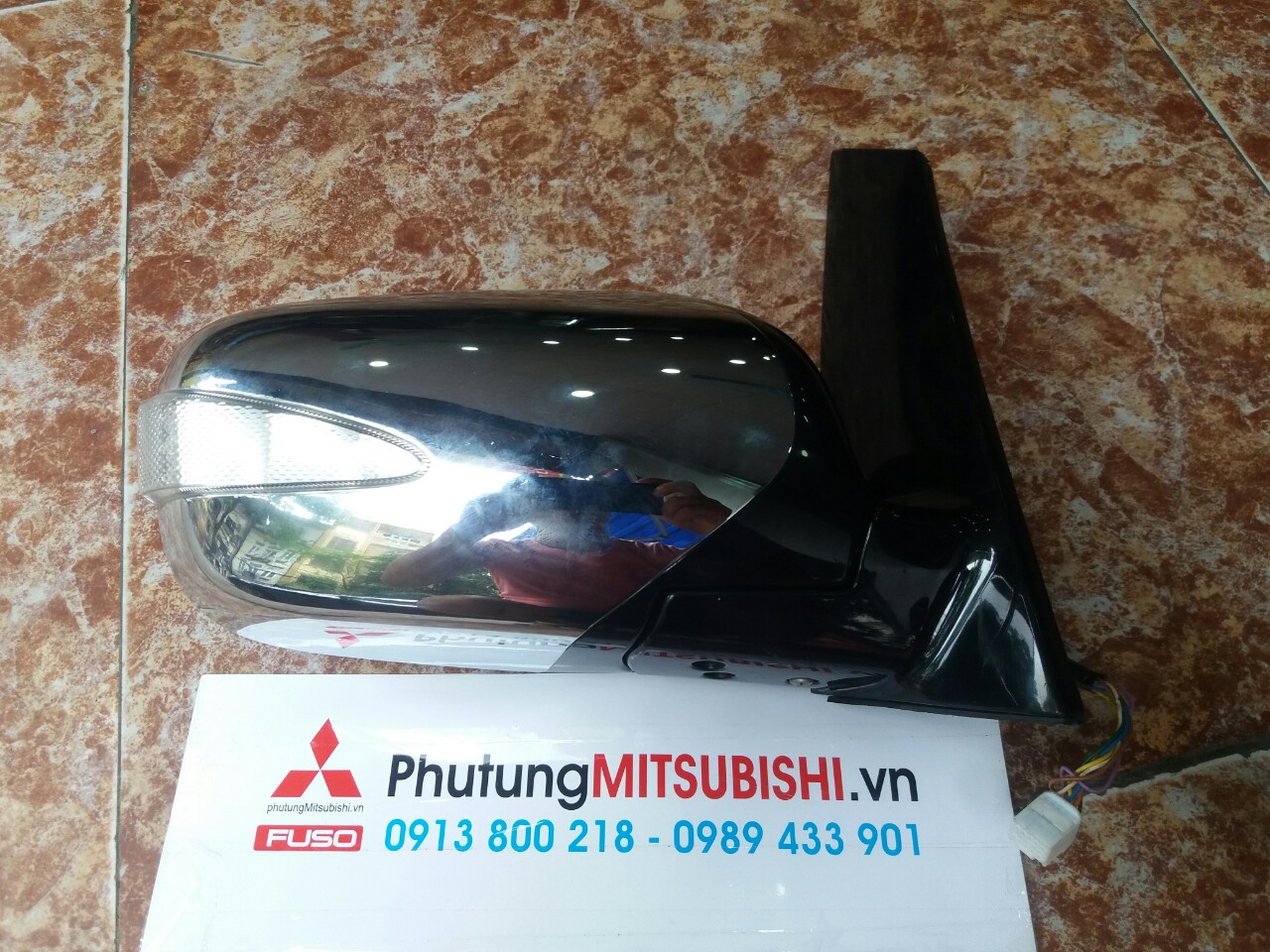 Cụm gương chiếu hậu xe Mitsubishi Grandis
