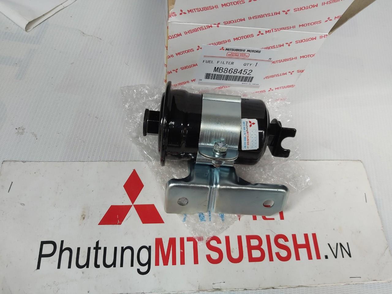 Lọc xăng xe mitsubishi Pajero V33