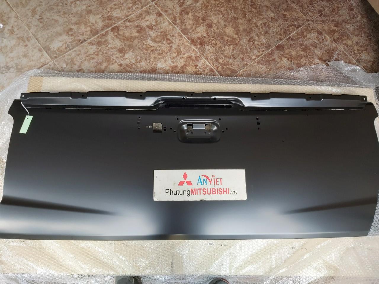 Bường thùng sau xe Mitsubishi Triton 2019