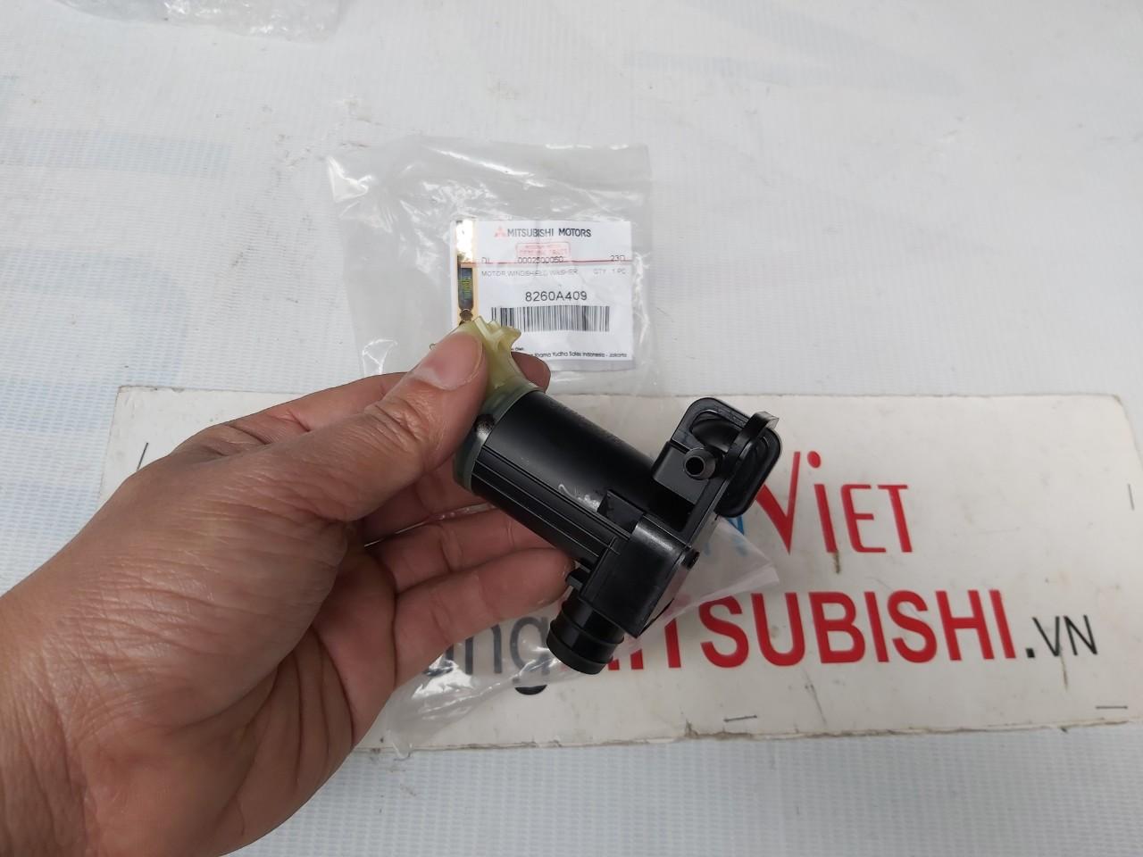 Mô tơ bơm nước rửa kính xe Mitsubishi Xpander