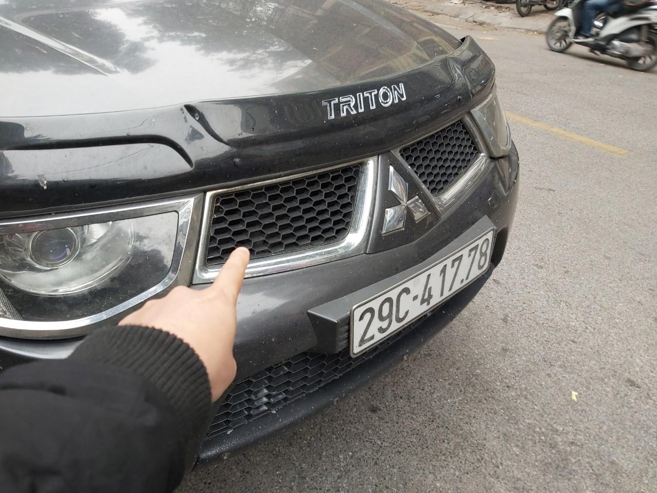 Mặt ca lăng Mitsubishi Triton 2009-2016