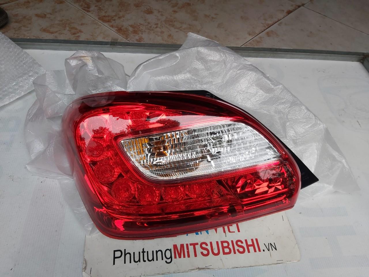 Đèn hậu bên lái xe mitsubishi Mirage 2016 có led
