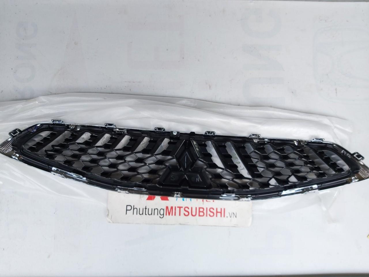 Mặt ca lăng xe mitsubishi Mirage 2016-2020