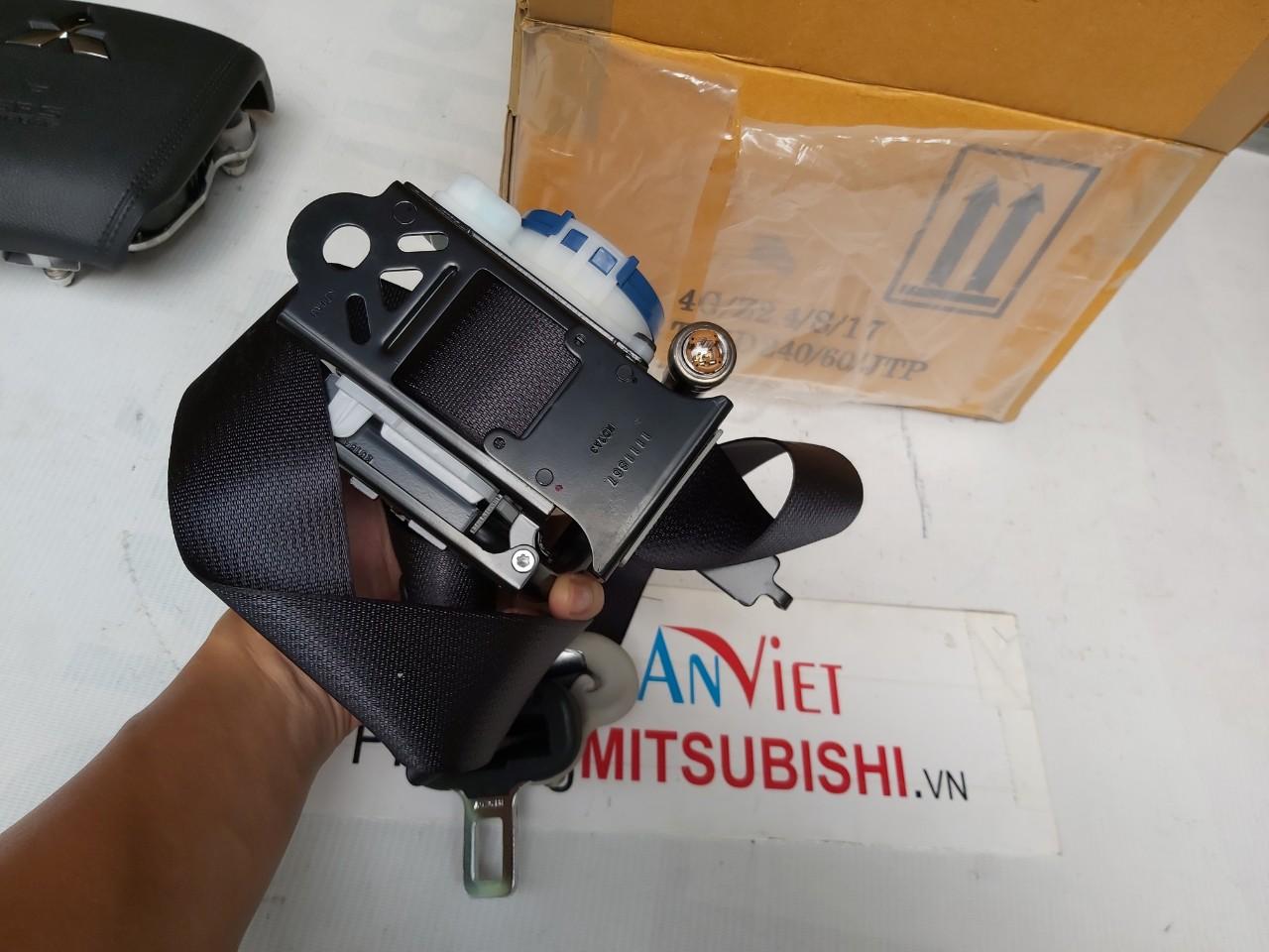 Dây đai an toàn xe mitsubishi Triton 2019
