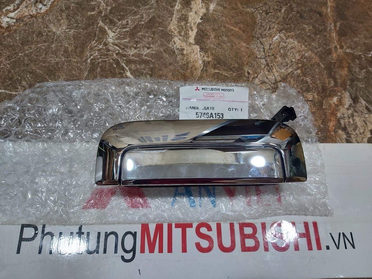 Nắp Thùng Cao Không Đèn Mitsubishi Triton MTC1  BH 12 Tháng