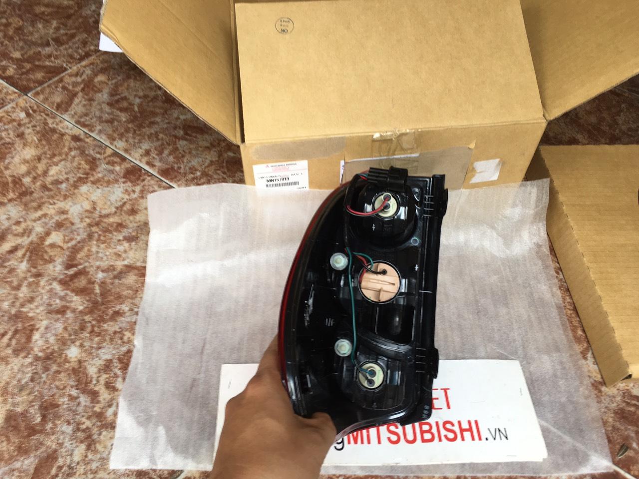 Đèn hậu, Đèn lái sau xe Mitsubishi Triton