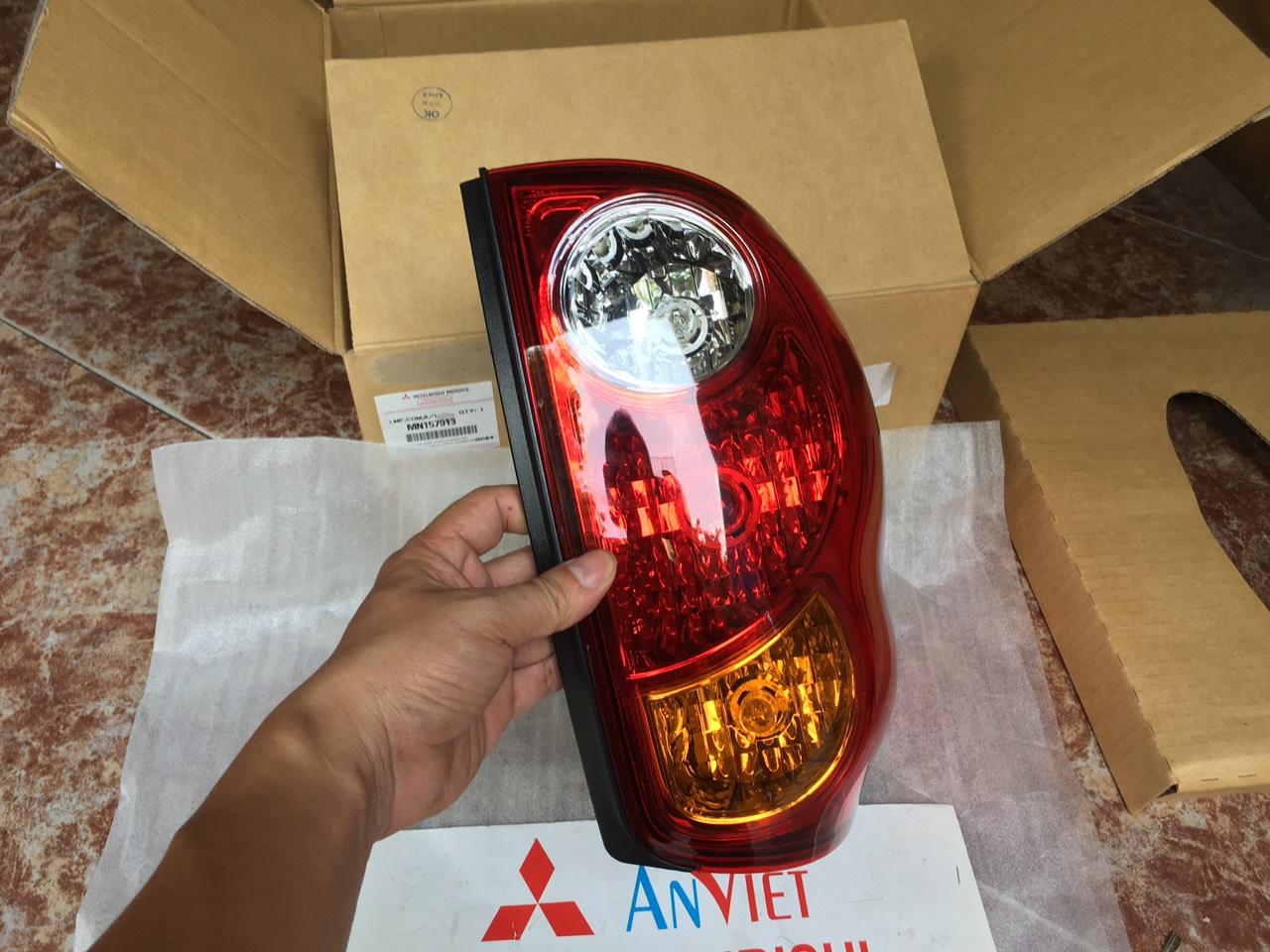 Đèn hậu, Đèn lái sau xe Mitsubishi Triton 2009-2016 