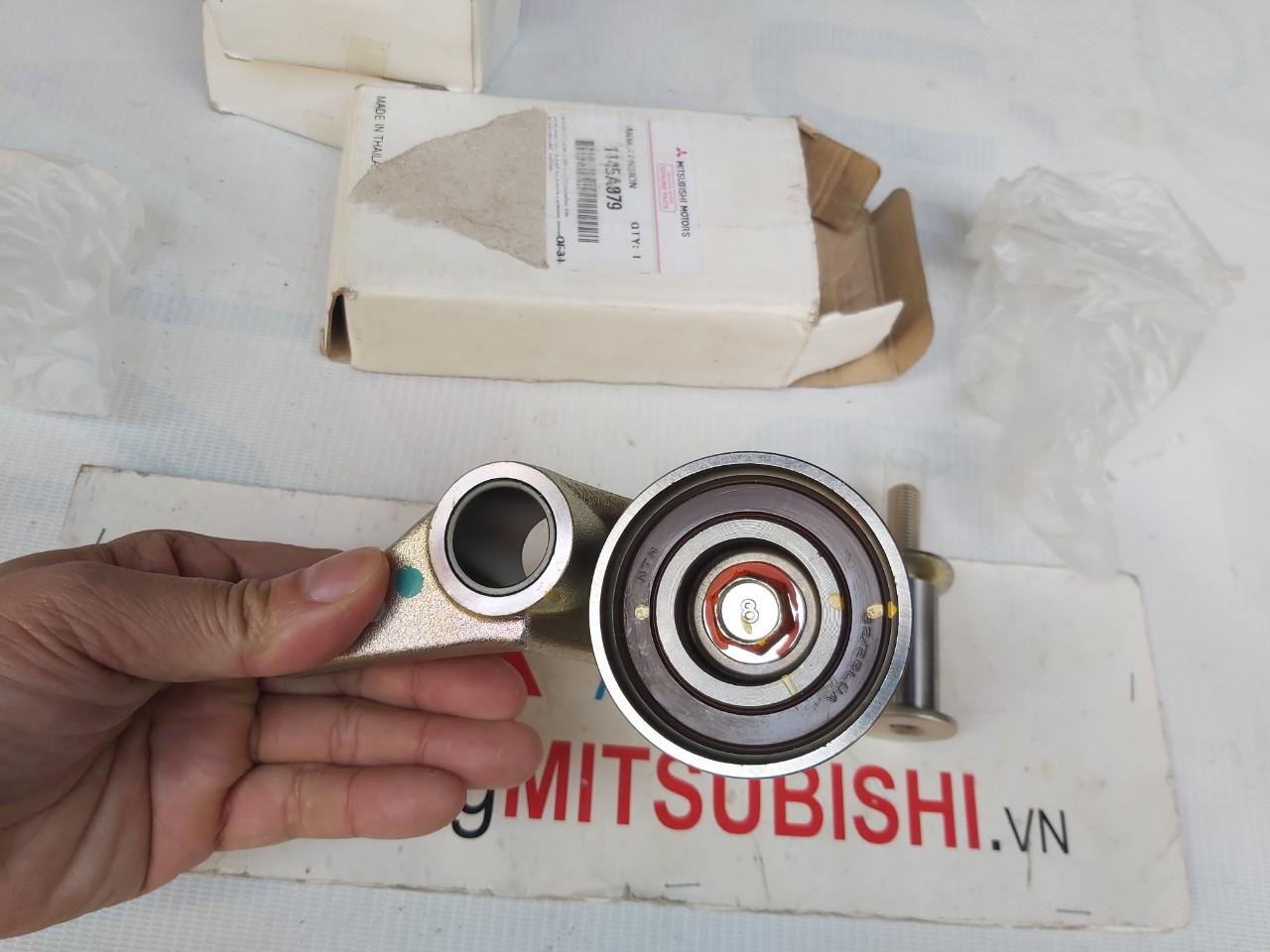 Bi tăng cam xe Mitsubishi Triton