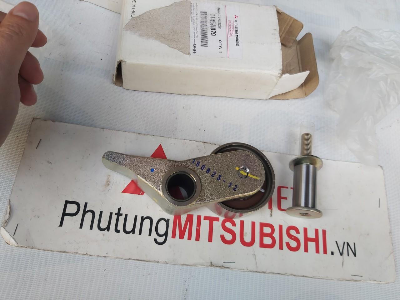 Bi tăng cam xe Mitsubishi Triton