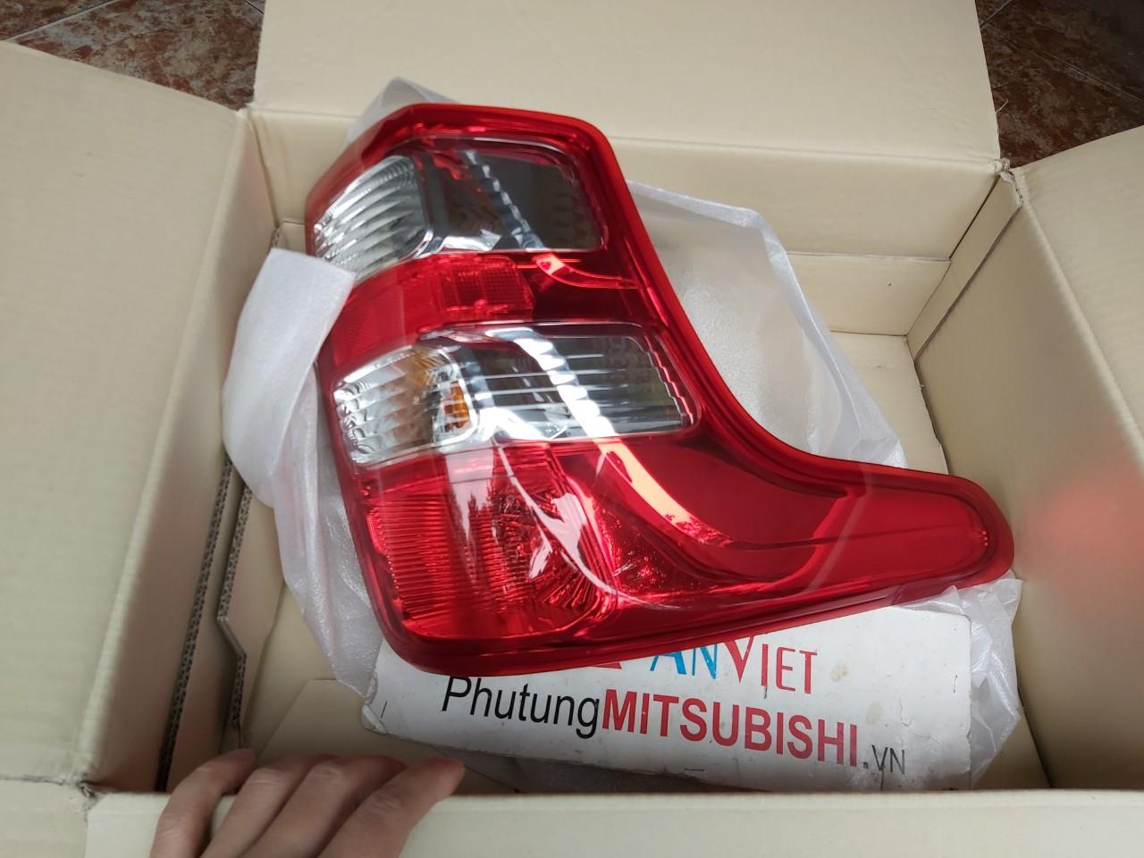 Đèn hậu, Đèn lái sau xe Mitsubishi Triton