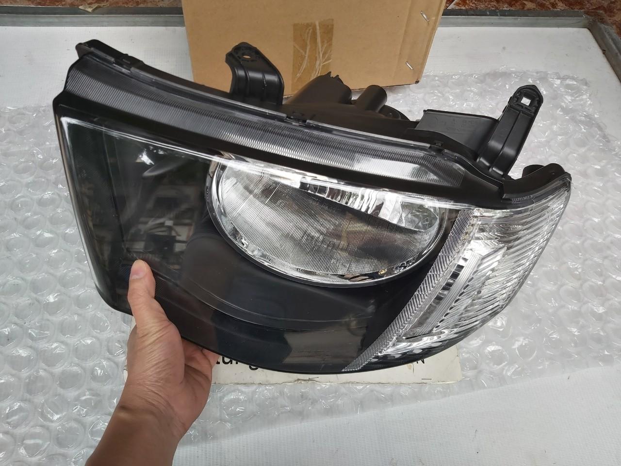 Đèn pha xe Mitsubishi Triton 2009-2015