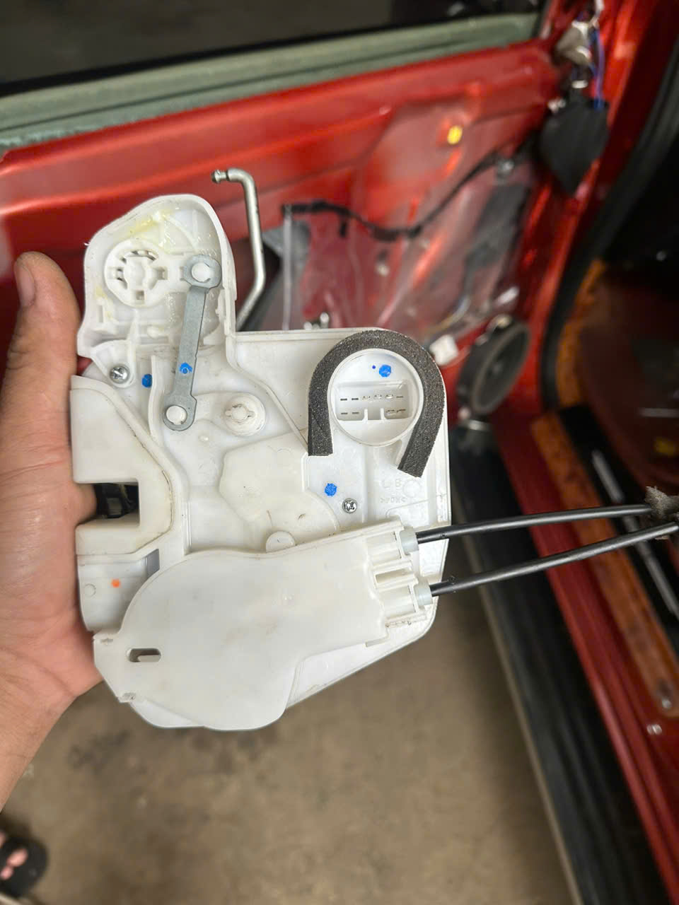 bãi 5715A849 Khóa ngậm cửa trước Lh  Mitsubishi Triton 2015-2022  Mitsubishi Pajero Sport 2018- 2024 5 giắc  - cơ cấu khóa cửa