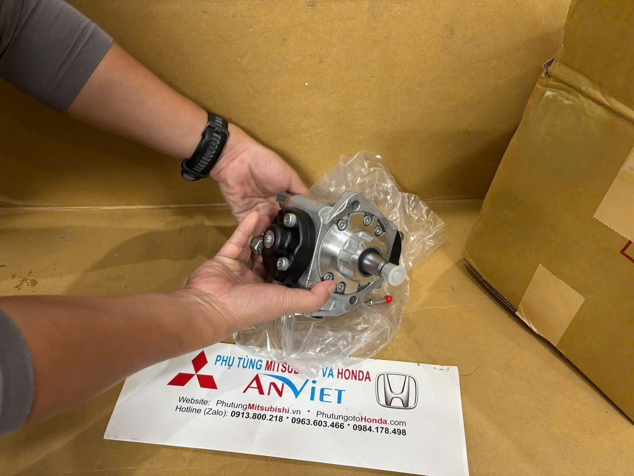 Bơm cao áp dầu nhiên liệu xe Mitsubishi Triton 2016-2018