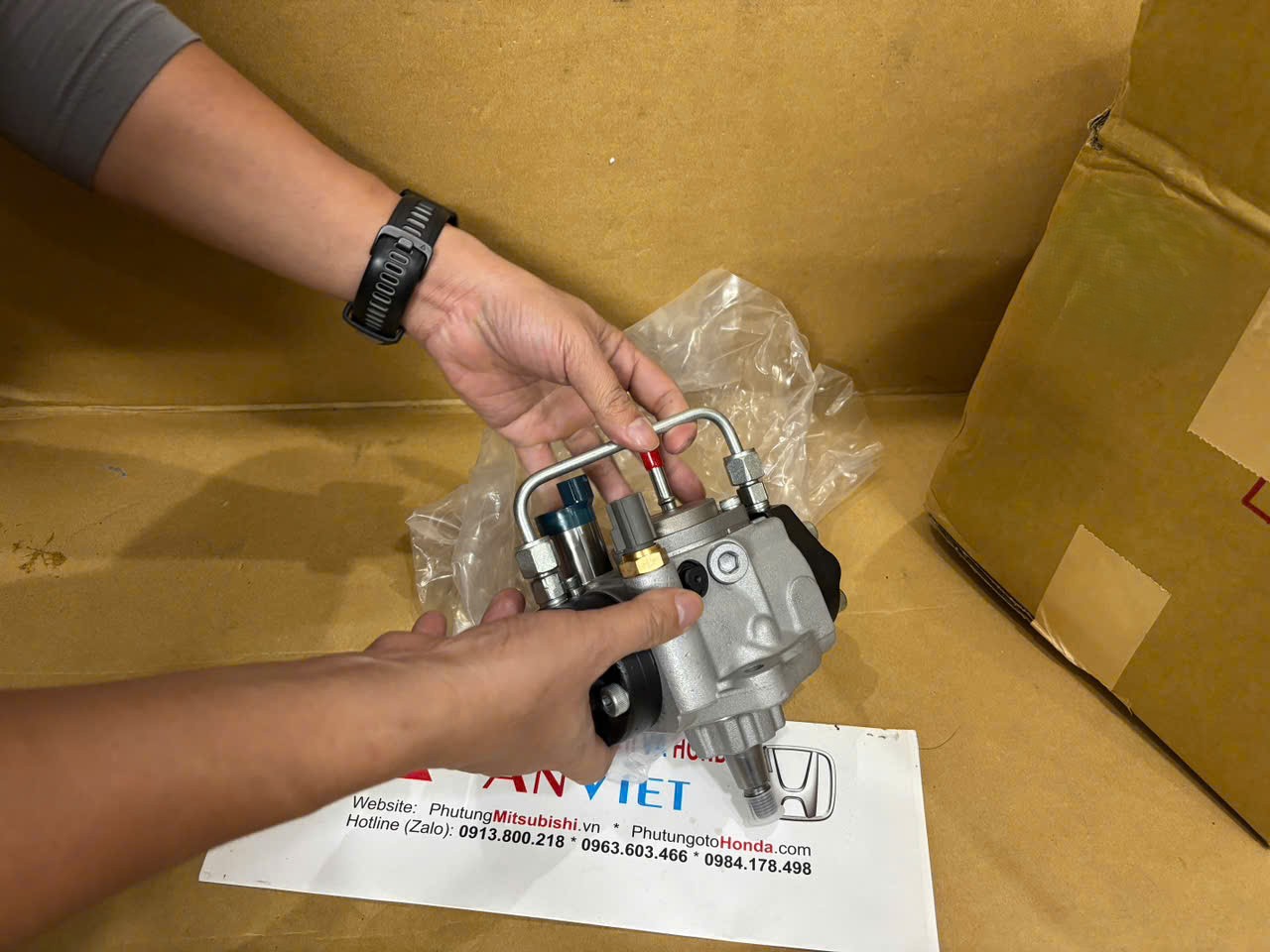Bơm cao áp dầu nhiên liệu xe Mitsubishi Triton 2016-2018