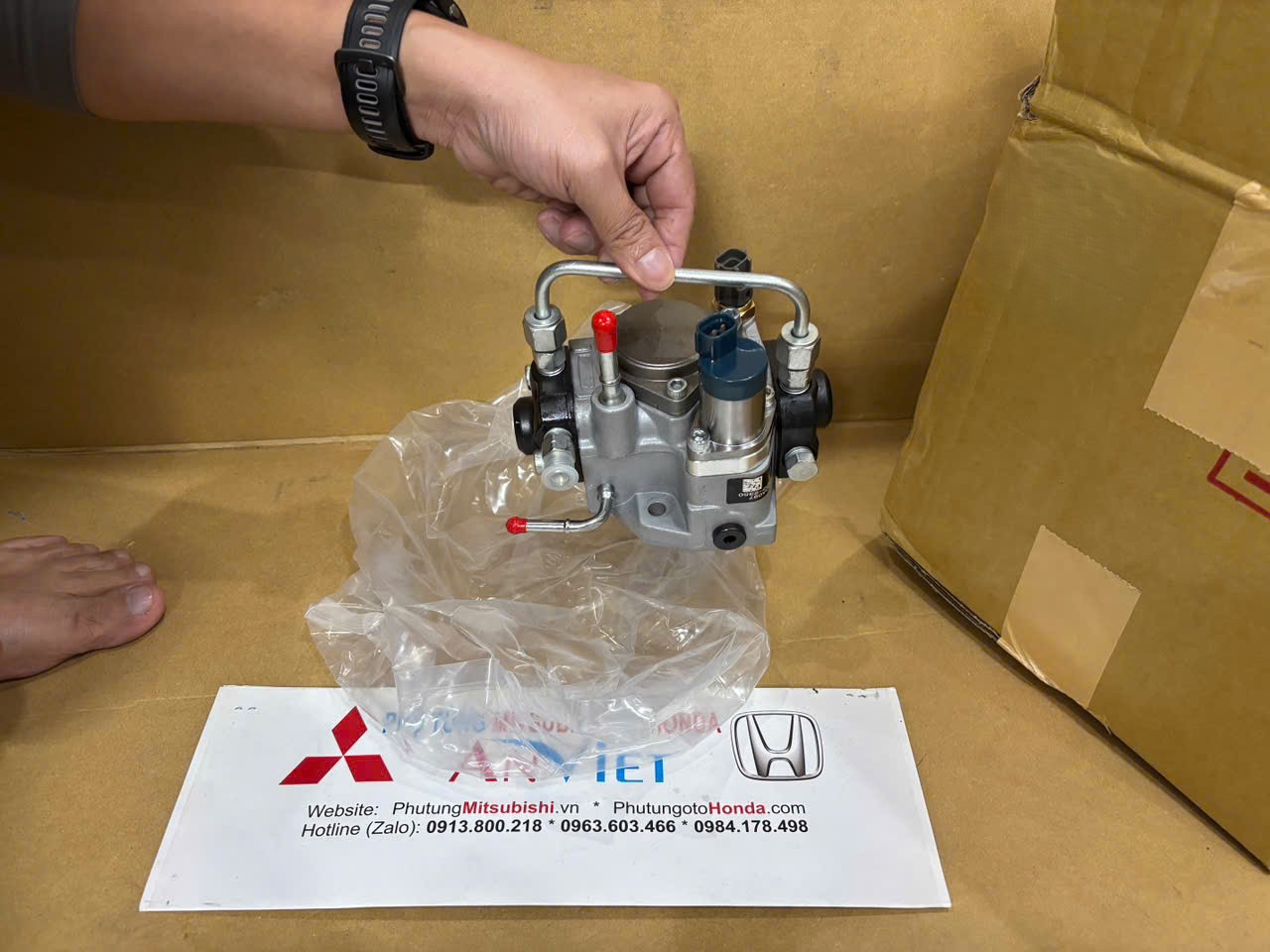 Bơm cao áp dầu nhiên liệu xe Mitsubishi Triton 2016-2018