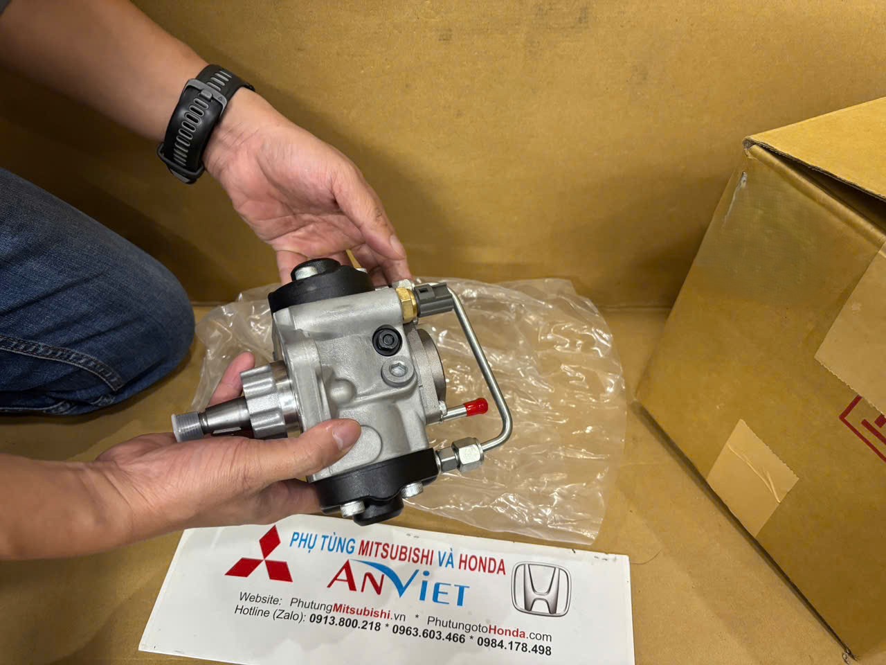 Bơm cao áp dầu nhiên liệu xe Mitsubishi Triton 2019-2024