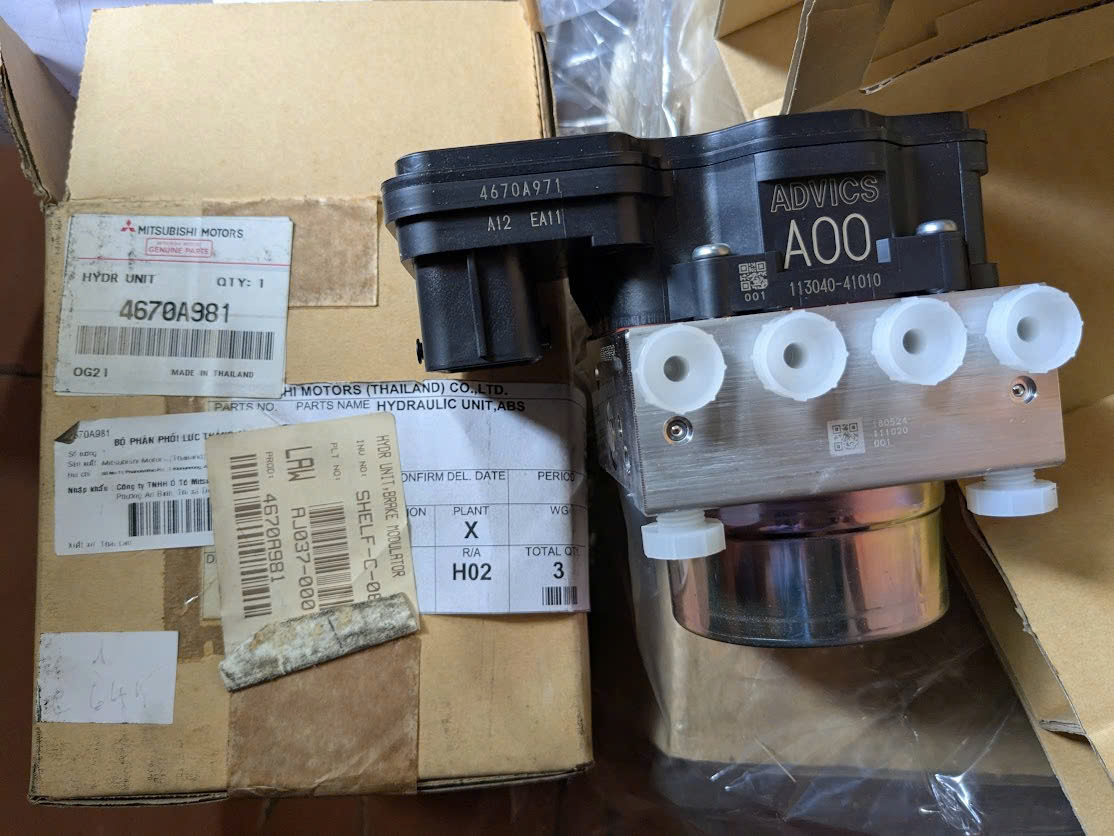 Bộ bơm abs cụm Mitsubishi Triton