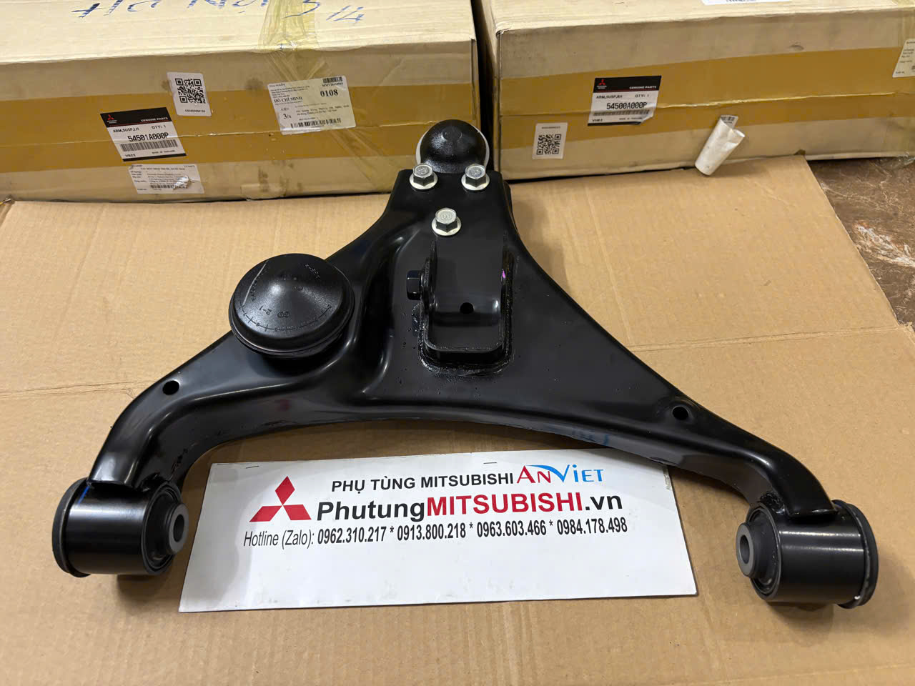 C&agrave;ng A trước ph&iacute;a dưới Mitsubishi Triton 2024-2026