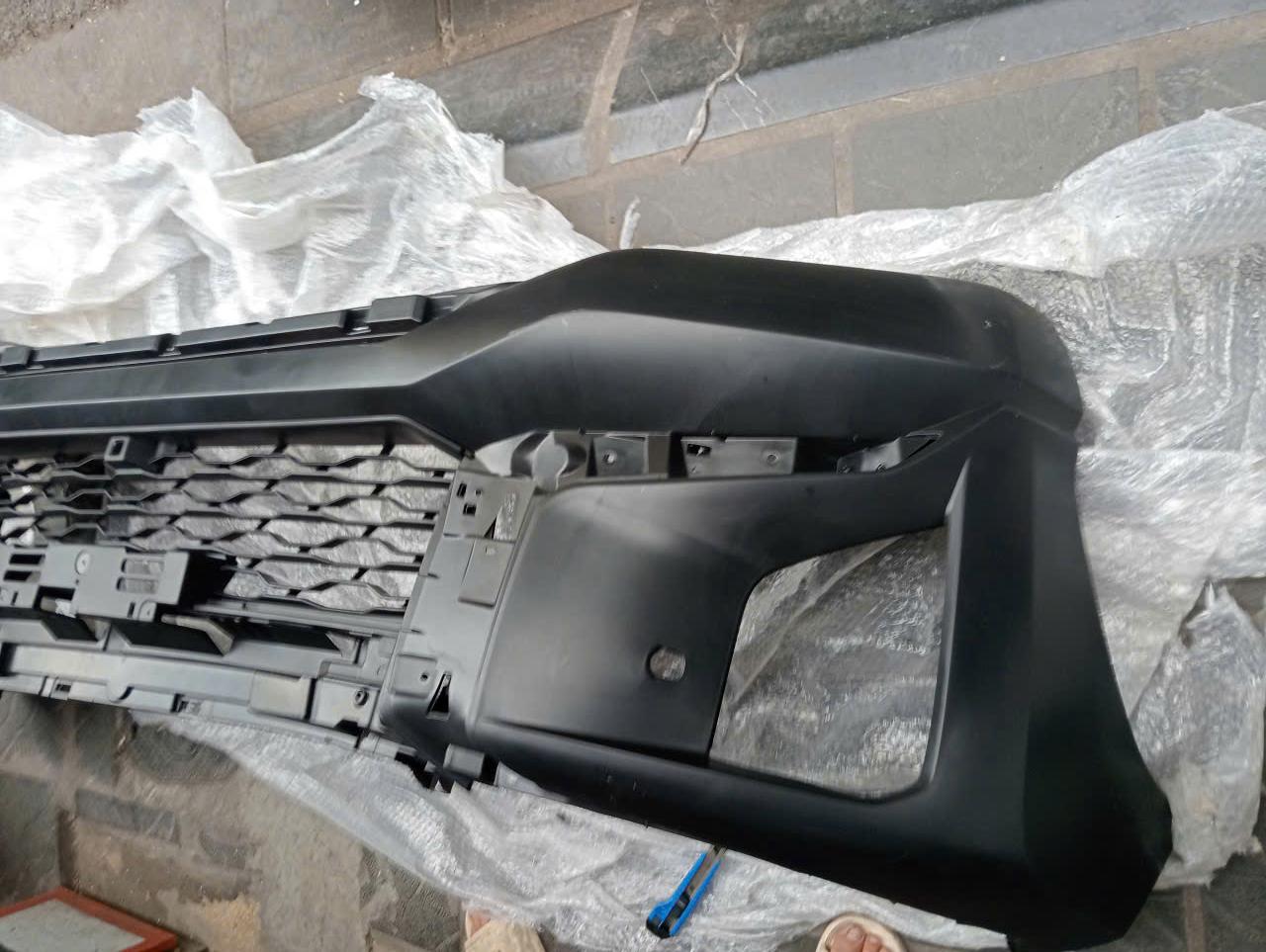 Cản trước liền lưới thoáng gió Mitsubishi Triton 2019 - 2021 2023