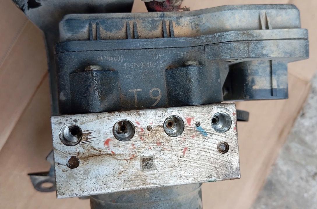 Cụm bơm abs chống trơn trượt Xe Mitsubishi Triton 2015-2020, Abs Triton 113040-10910 4670a605 T9 11304010910 4670a981 4670A971 4670A984