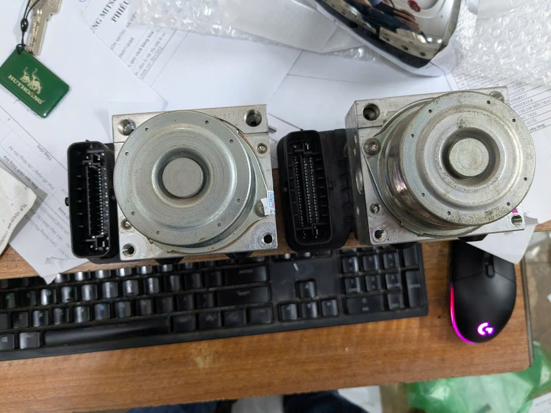 Cụm bơm abs Mitsubishi Triton 4670A971 A00 Advics 113040-41010 4670A971 11304041010 bãi