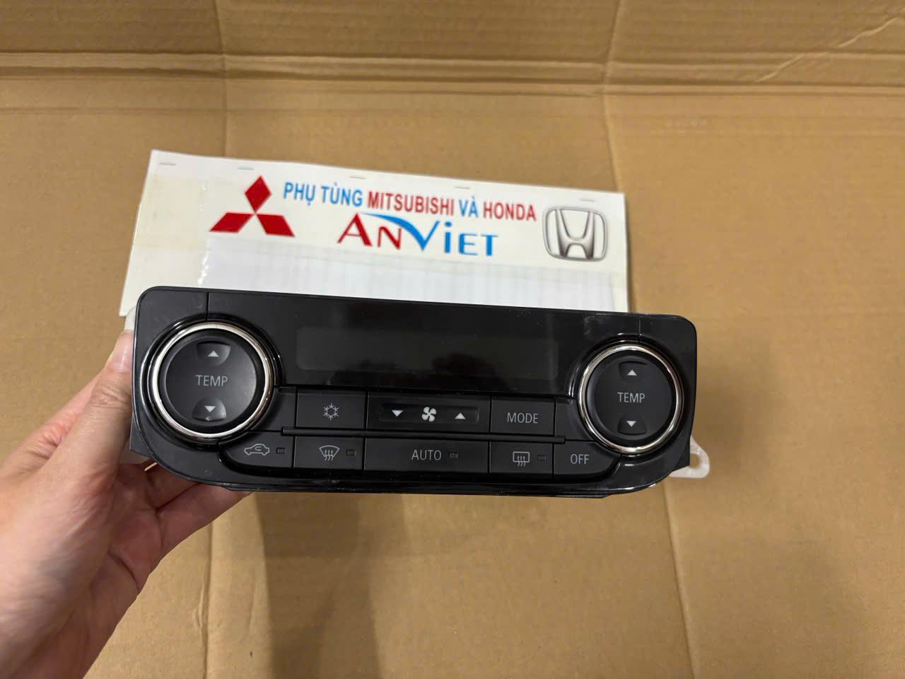 Cụm công tắc điều khiển điều hòa trên táp lô  Mitsubishi Triton 2019-2024