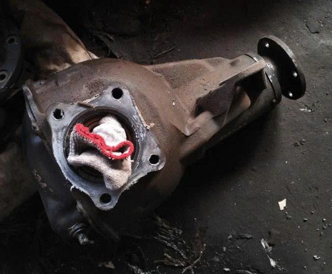 Cụm cầu trước TRITON VÀ  Mitsubishi Pajero Sports gồm  vỏ cầu  bánh răng vi sai  vành chậu 14 RĂNG  quả dứa 10 RĂNG  bãi MR580659 