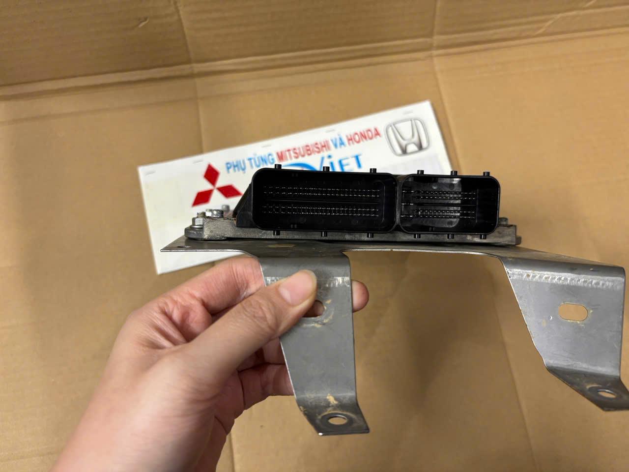 ECU điều khiển động cơ, hộp đen xe Mitsubishi Triton 2019-2024