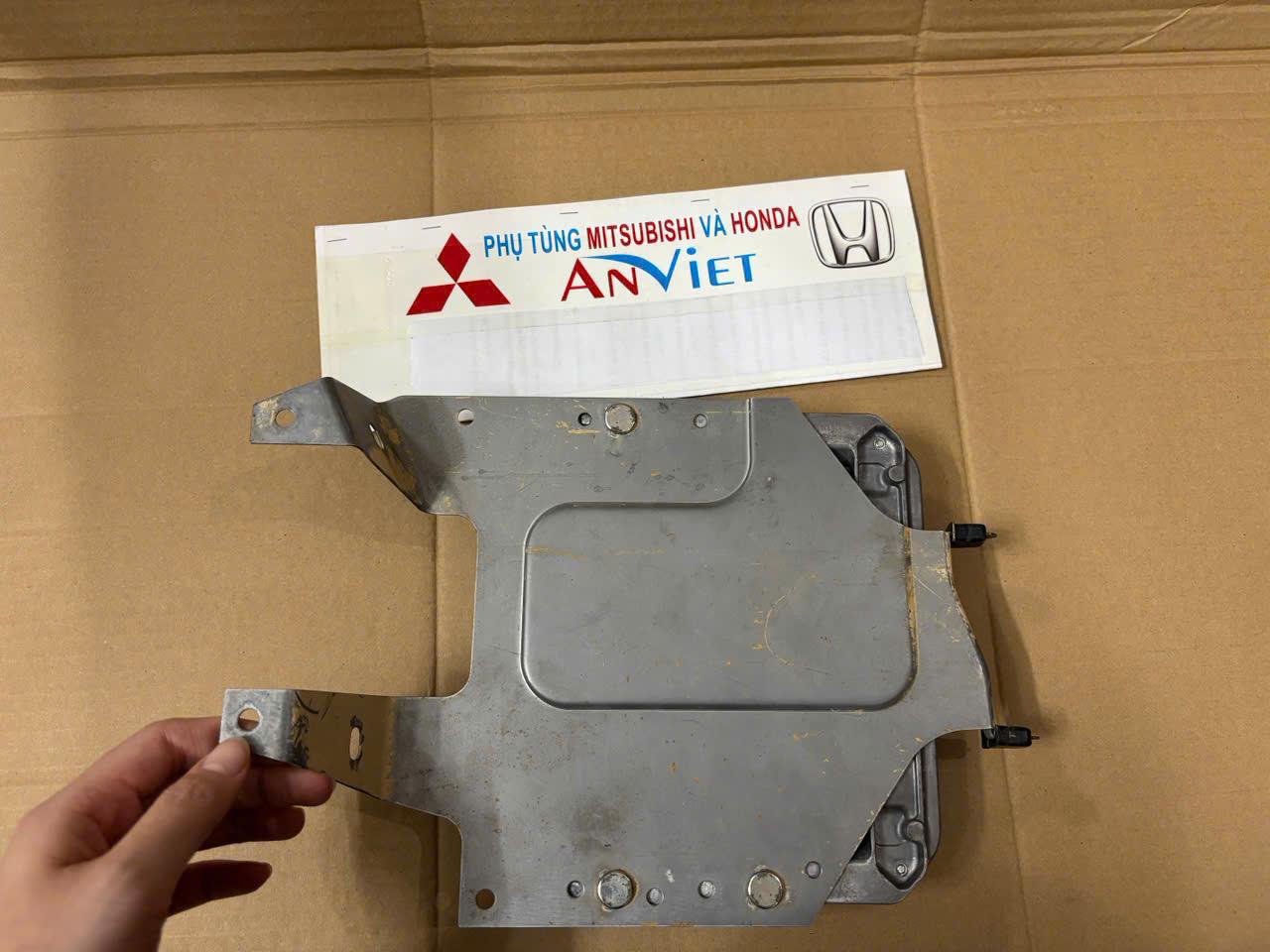 ECU điều khiển động cơ, hộp đen xe Mitsubishi Triton 2019-2024