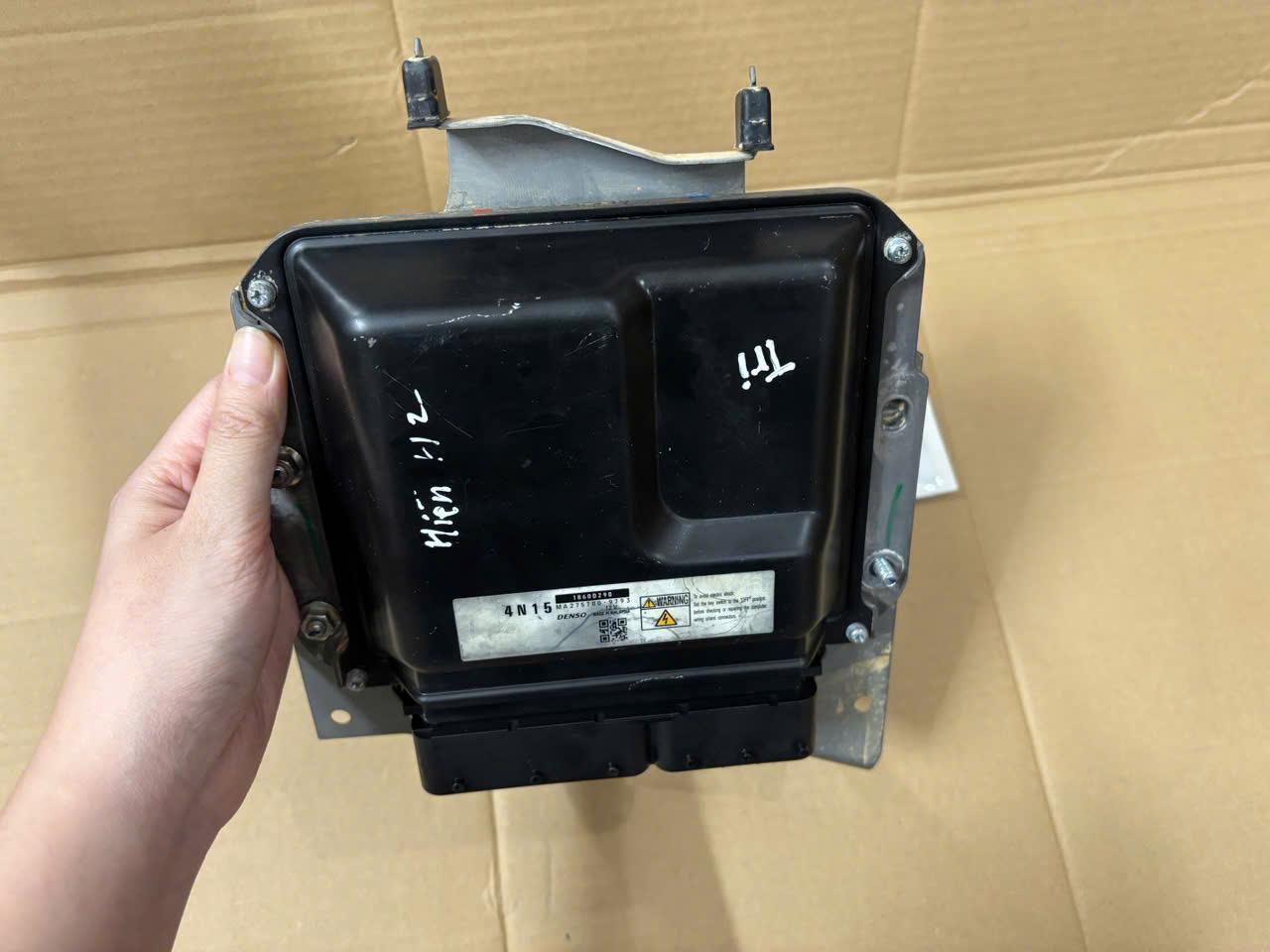 ECU điều khiển động cơ, hộp đen xe Mitsubishi Triton 2019-2024