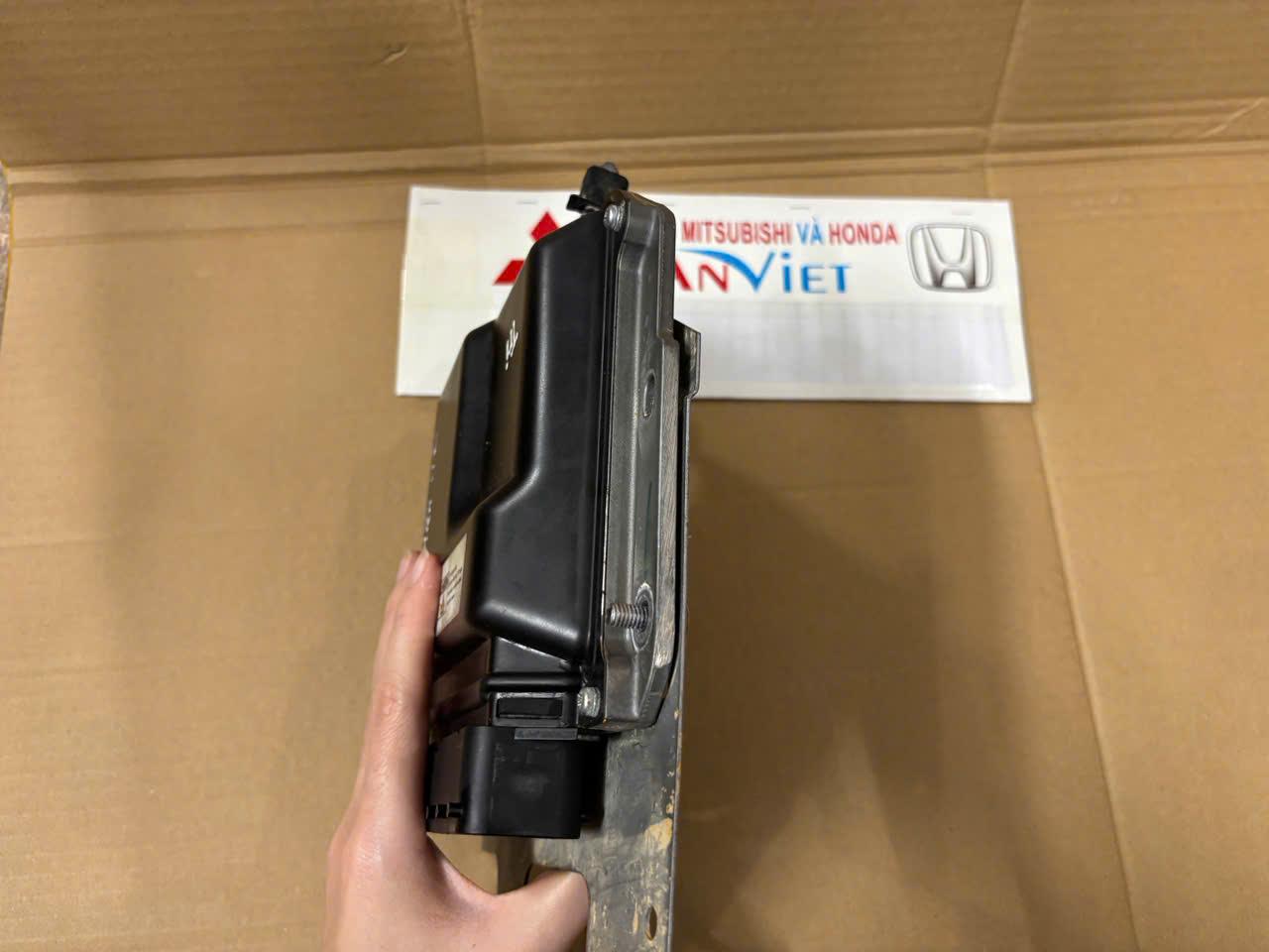 ECU điều khiển động cơ, hộp đen xe Mitsubishi Triton 2019-2024