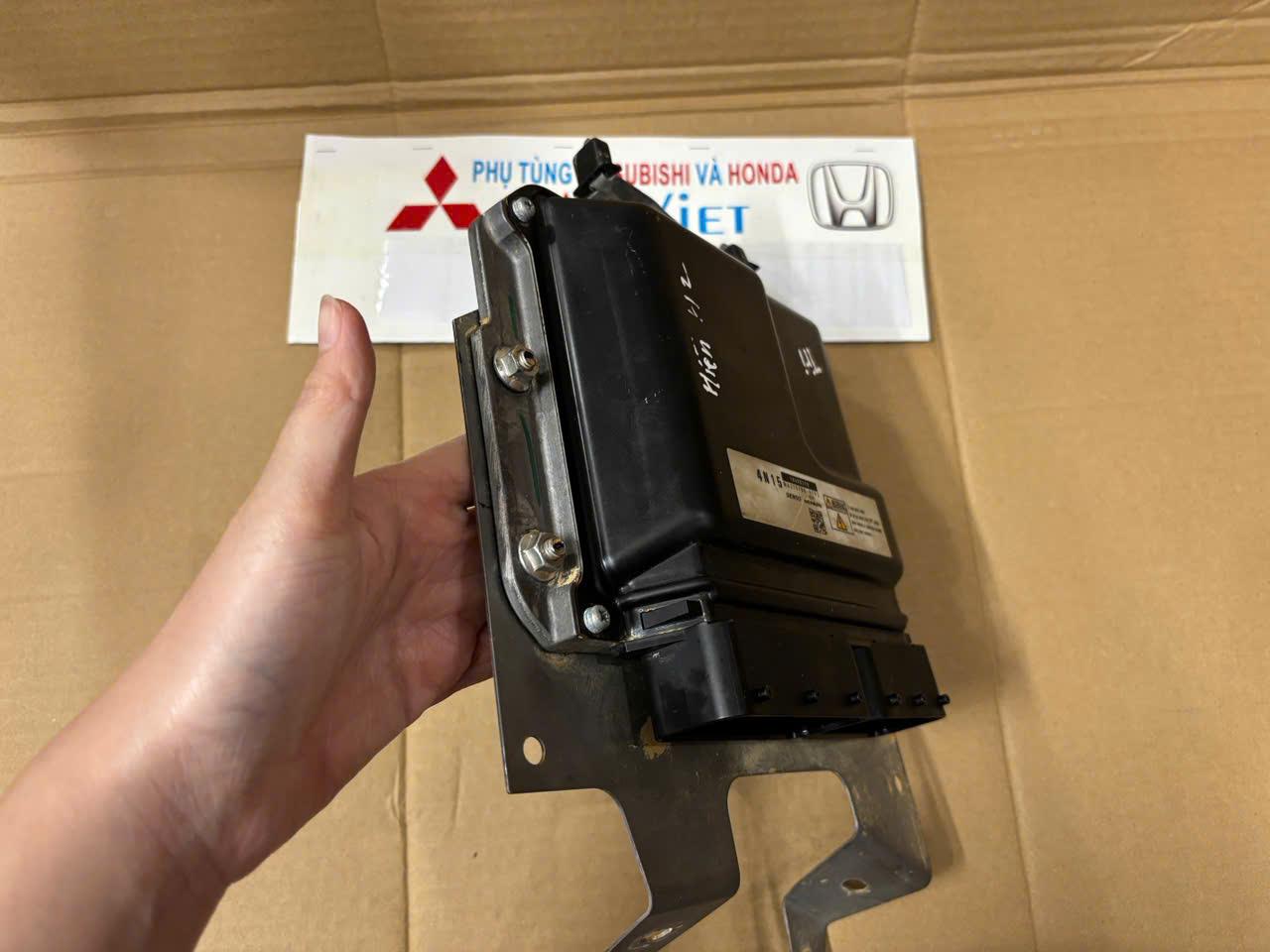 ECU điều khiển động cơ, hộp đen xe Mitsubishi Triton 2019-2024