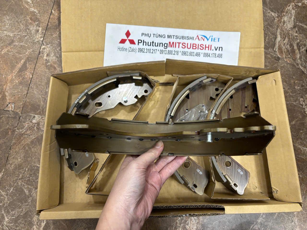 Guốc phanh sau, Bố thắng sau xe Mitsubishi Triton 2024-2025-2026