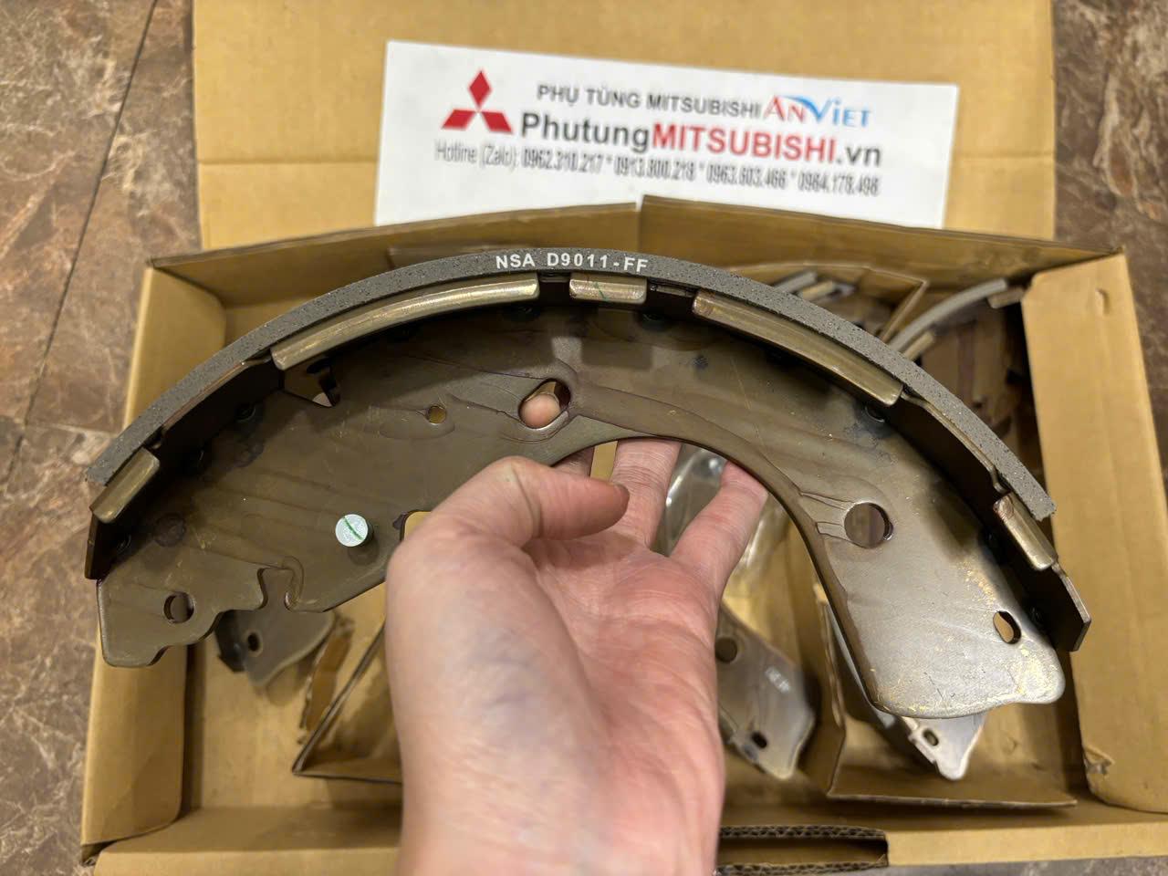 Guốc phanh sau, Bố thắng sau xe Mitsubishi Triton 2024-2025-2026