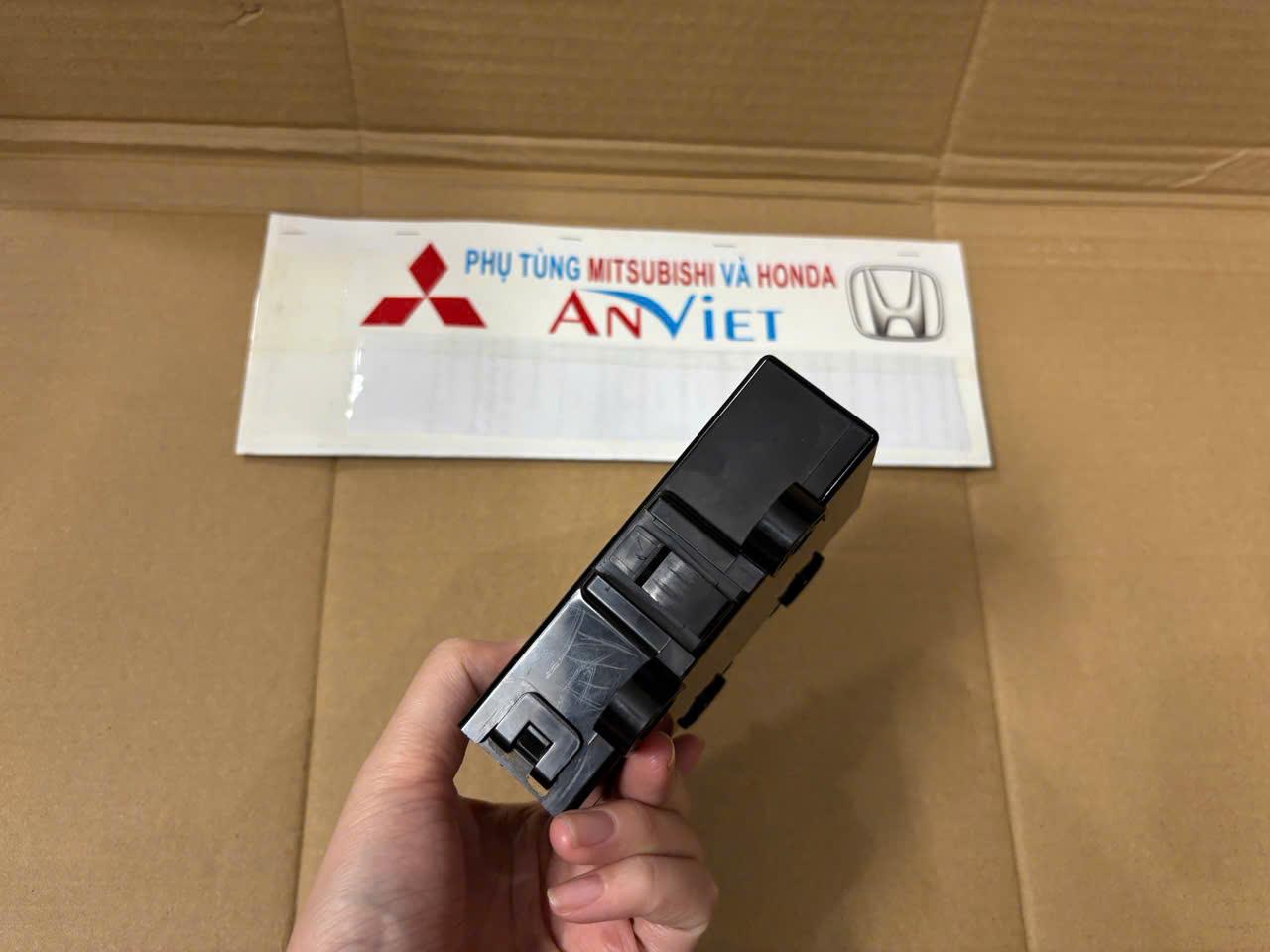 Hộp Điều khiển chìa khóa CONTROL Xe Mitsubishi Triton 2016-2025